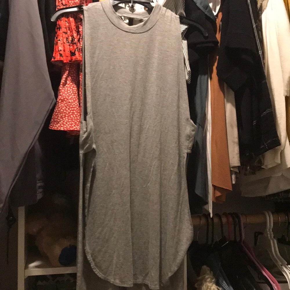 Grey keyhole top